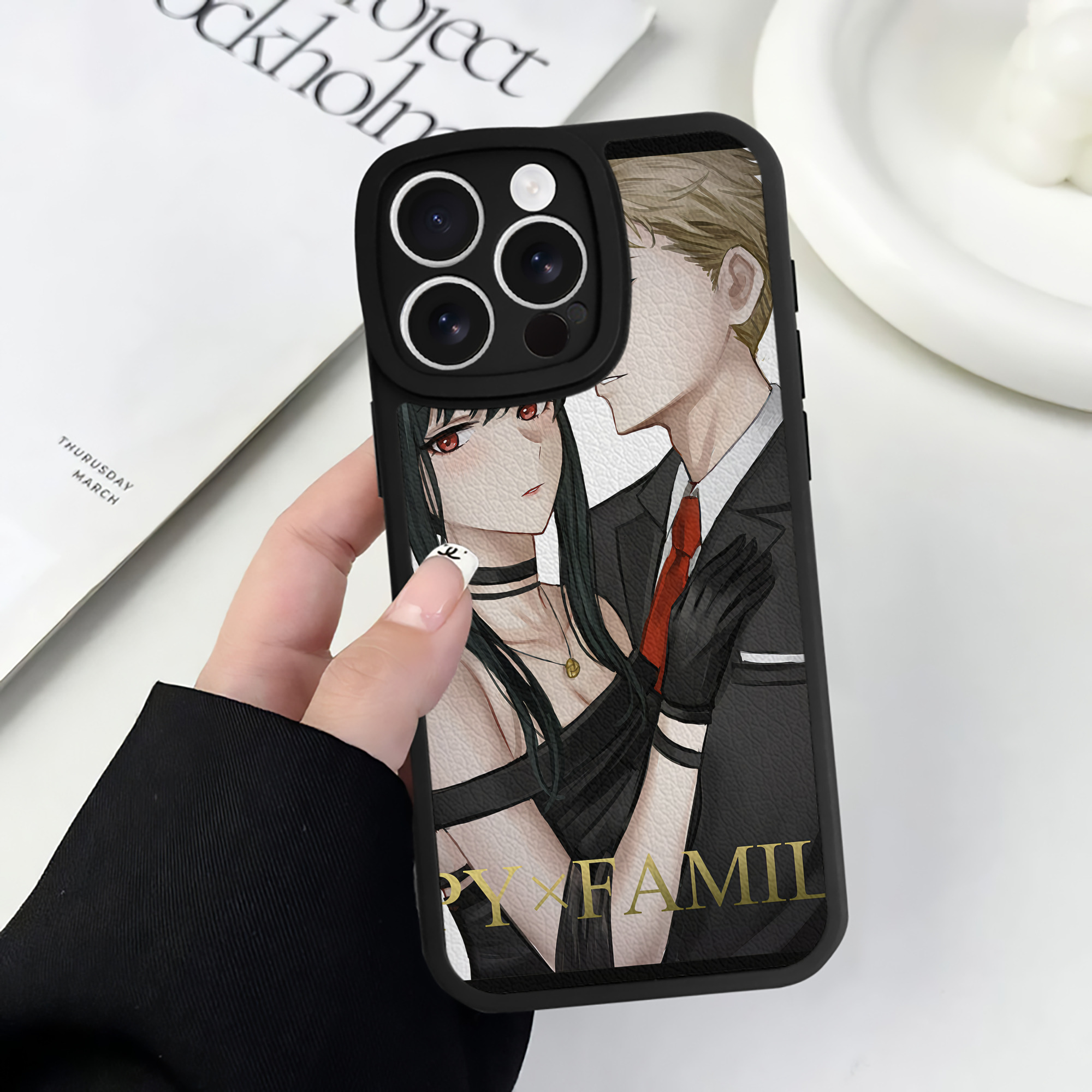 （画像用） SPY×FAMILY间谍家家酒 【iPhone 16シリーズ対応】シリコンスマホケース（レザー調） 材質：シリコン